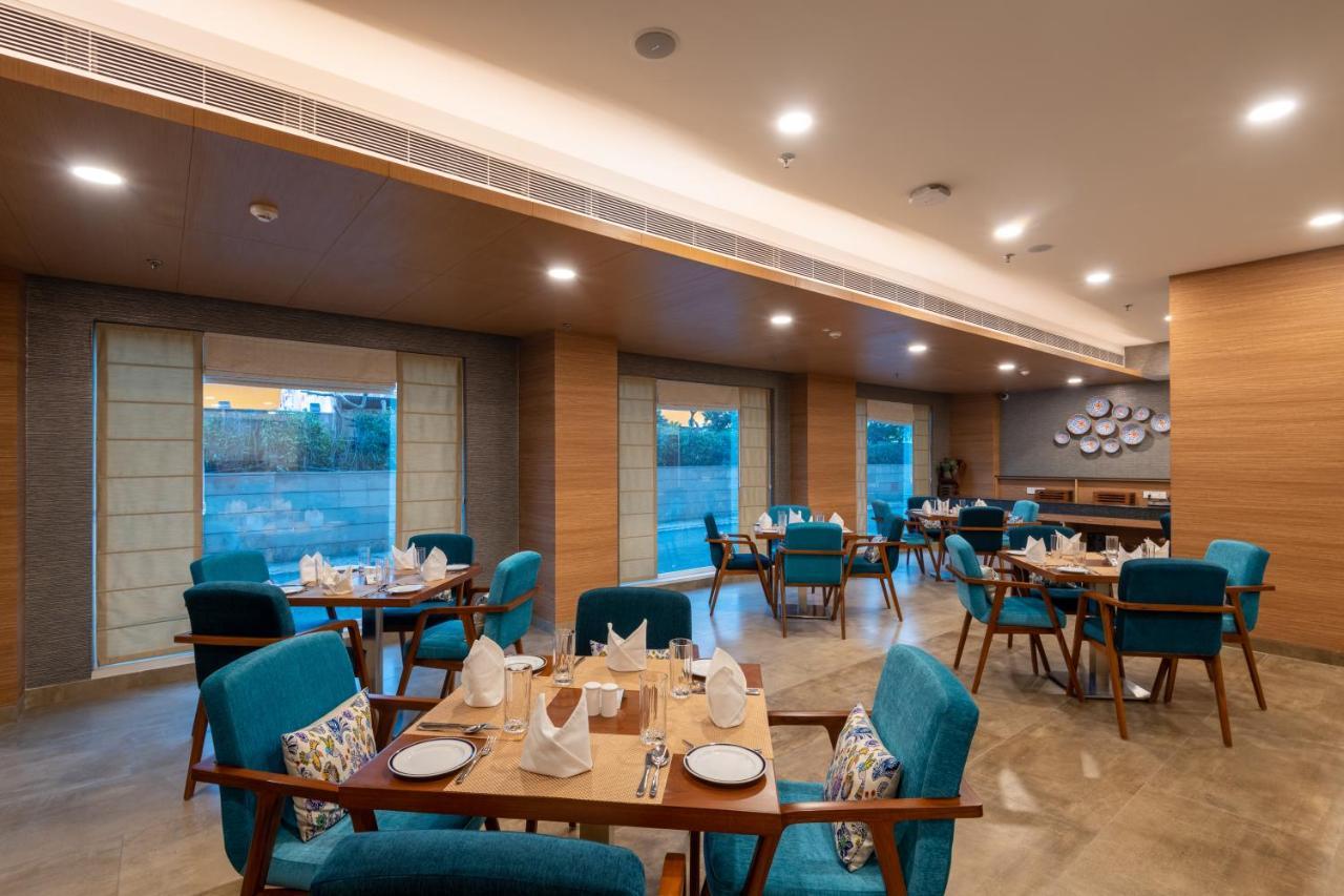 Expoinn Suites And Convention Greater Noida Buitenkant foto